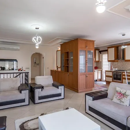 Peaceful 4Br Villa W/Ac&Balcony 10 Min To Seaside Αλικαρνασσός