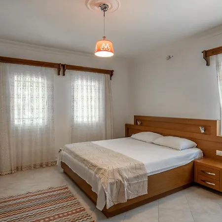 Peaceful 4Br Villa W/Ac&Balcony 10 Min To Seaside Βίλα Αλικαρνασσός