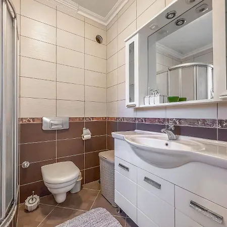 Peaceful 4Br Villa W/Ac&Balcony 10 Min To Seaside Βίλα Αλικαρνασσός