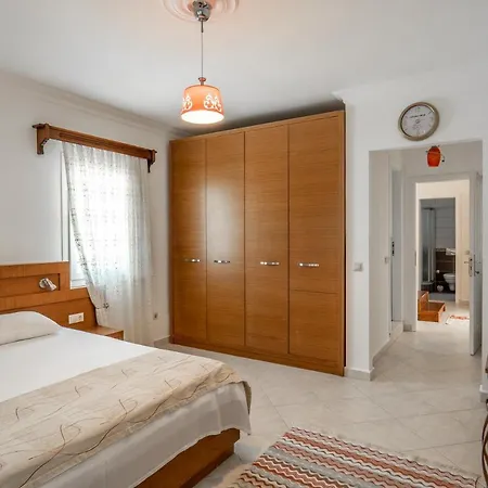 Peaceful 4Br Villa W/Ac&Balcony 10 Min To Seaside Villa *