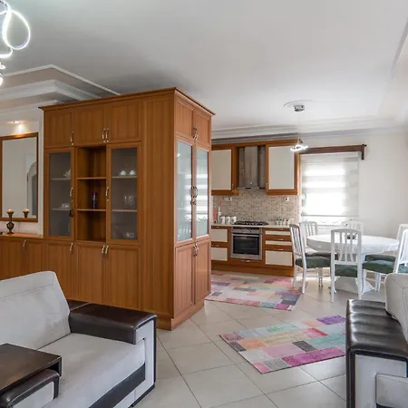 Peaceful 4Br Villa W/Ac&Balcony 10 Min To Seaside 빌라 Bodrum